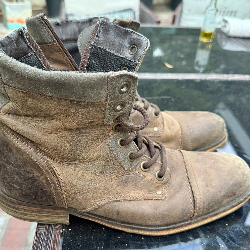 Bullboxer men's distressed cap toe boot size 43 (9.5)